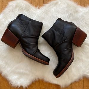 Kork Ease Kissel Ruched Black Leather Ankle Boots